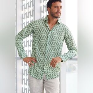 NWT Aspiga 100% Organic Cotton Batik Print Men’s Size L Button Down Shirt Green